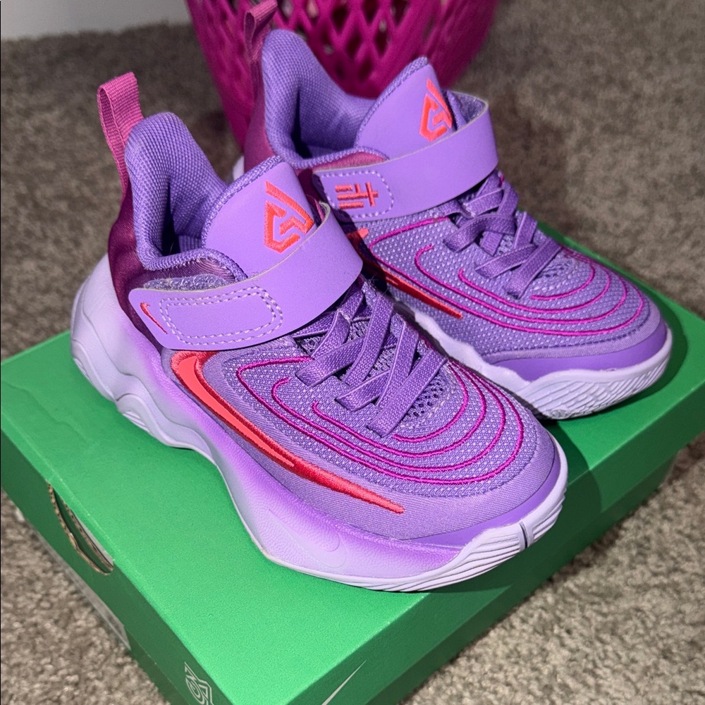 Kids Giannis immortality purple 8c